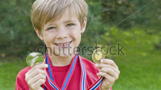 Illustration for article titled Massive Bombshell: Shutterstock Just Killed Off ‘Man Accepting Award’